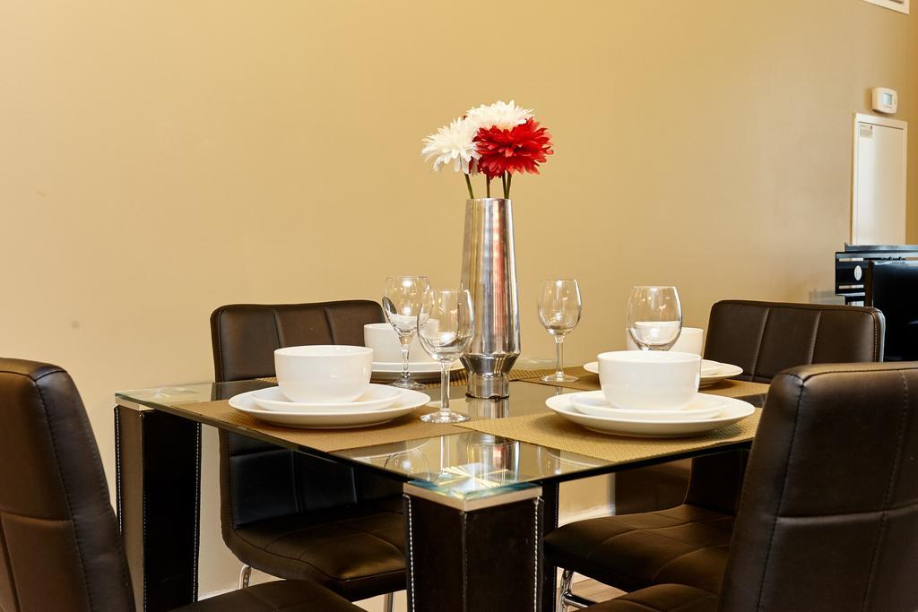 Atlas Suites - Cn Tower & Convention Centre 토론토 외부 사진