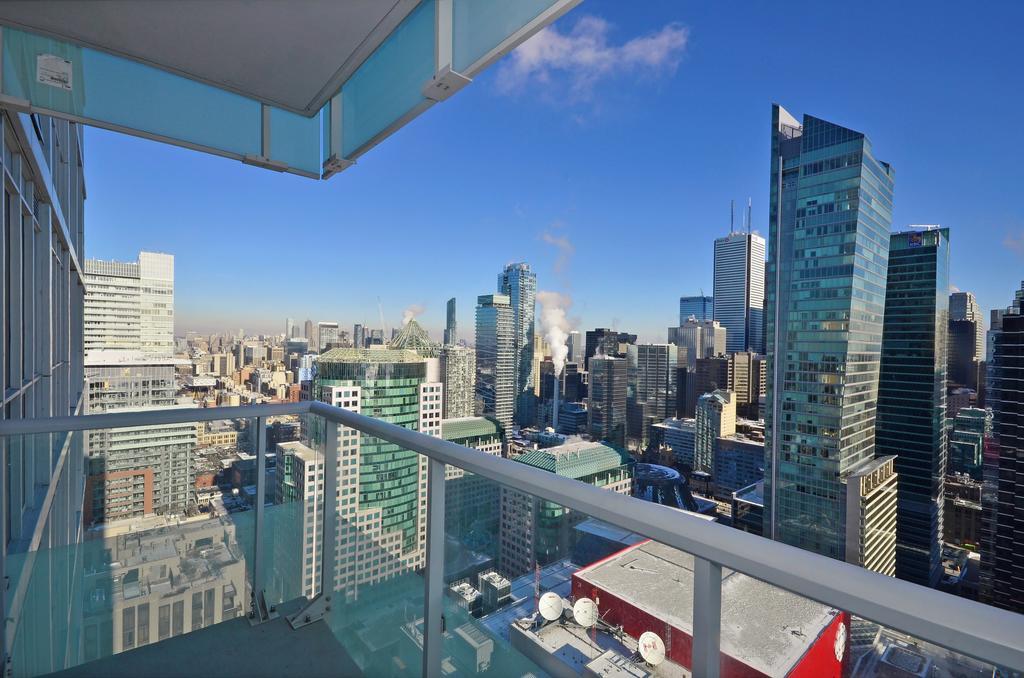 Atlas Suites - Cn Tower & Convention Centre 토론토 객실 사진