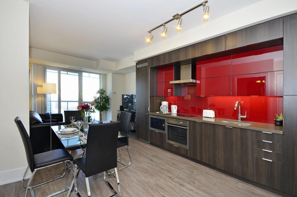 Atlas Suites - Cn Tower & Convention Centre 토론토 객실 사진