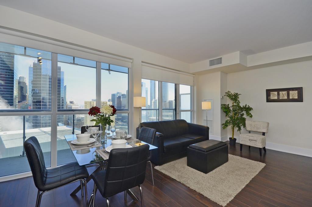 Atlas Suites - Cn Tower & Convention Centre 토론토 객실 사진