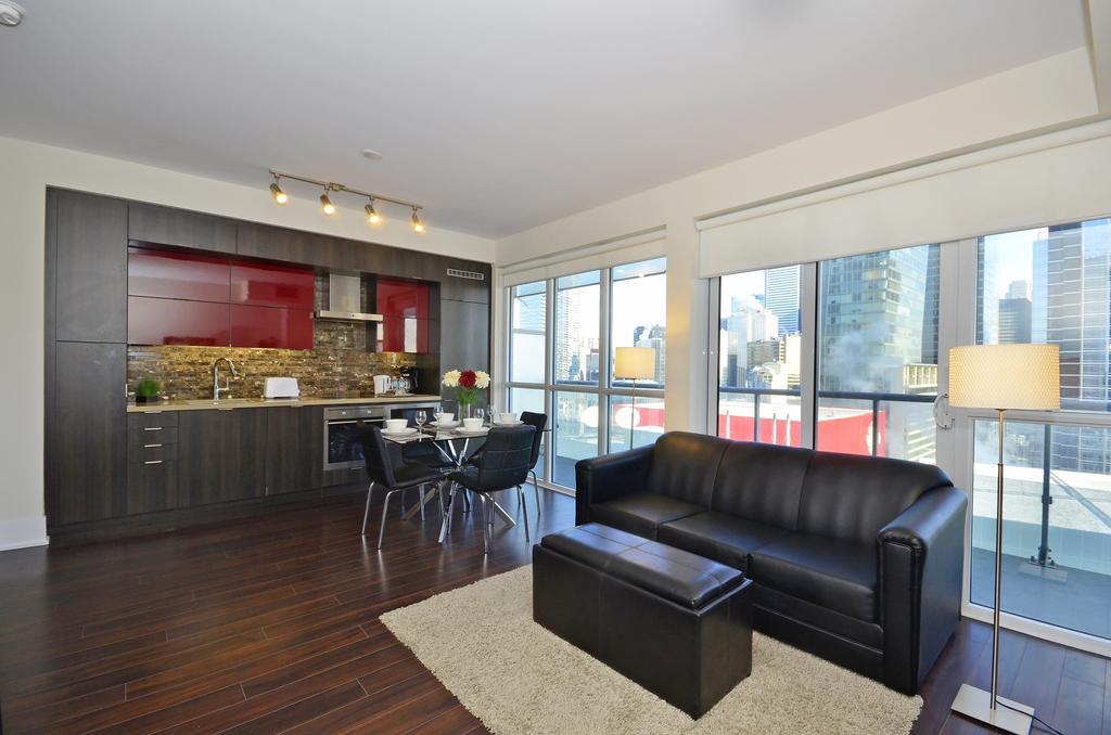 Atlas Suites - Cn Tower & Convention Centre 토론토 객실 사진
