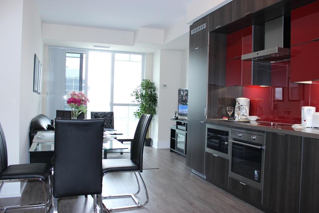 Atlas Suites - Cn Tower & Convention Centre 토론토 객실 사진