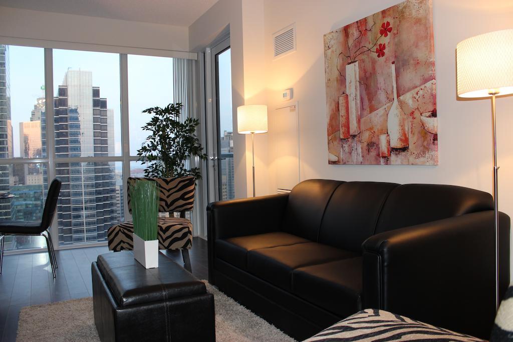 Atlas Suites - Cn Tower & Convention Centre 토론토 객실 사진
