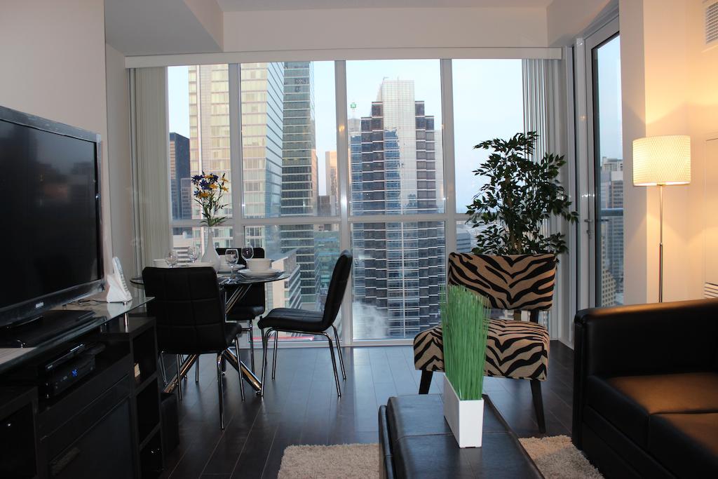 Atlas Suites - Cn Tower & Convention Centre 토론토 객실 사진
