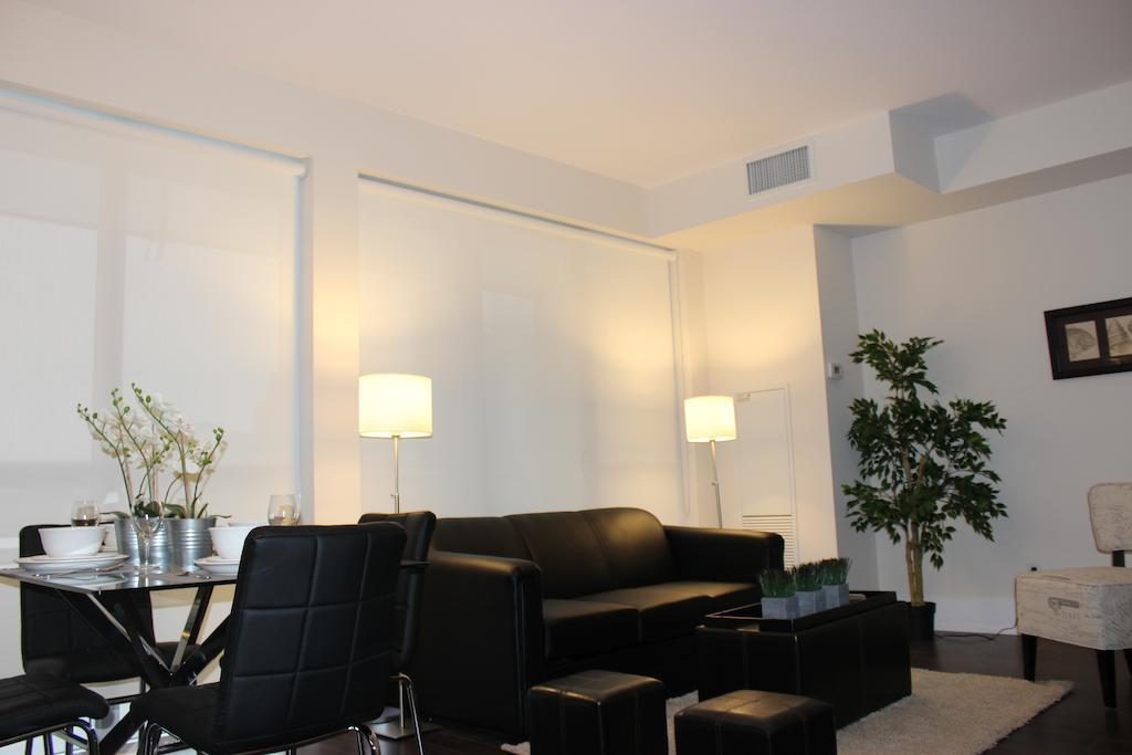 Atlas Suites - Cn Tower & Convention Centre 토론토 객실 사진
