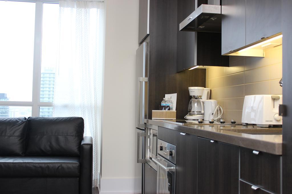 Atlas Suites - Cn Tower & Convention Centre 토론토 외부 사진