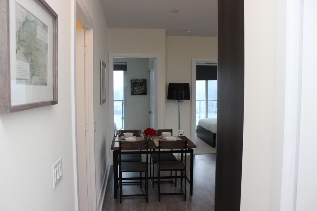 Atlas Suites - Cn Tower & Convention Centre 토론토 외부 사진