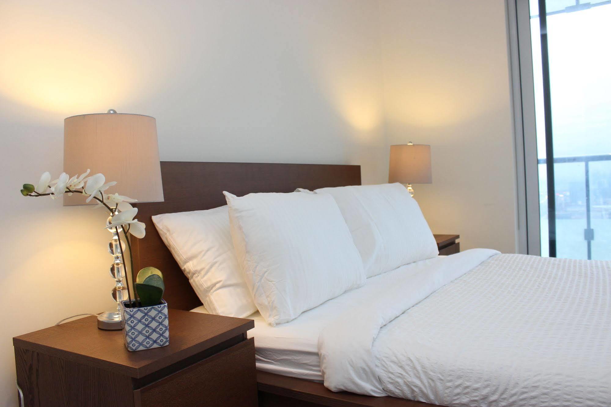 Atlas Suites - Cn Tower & Convention Centre 토론토 외부 사진