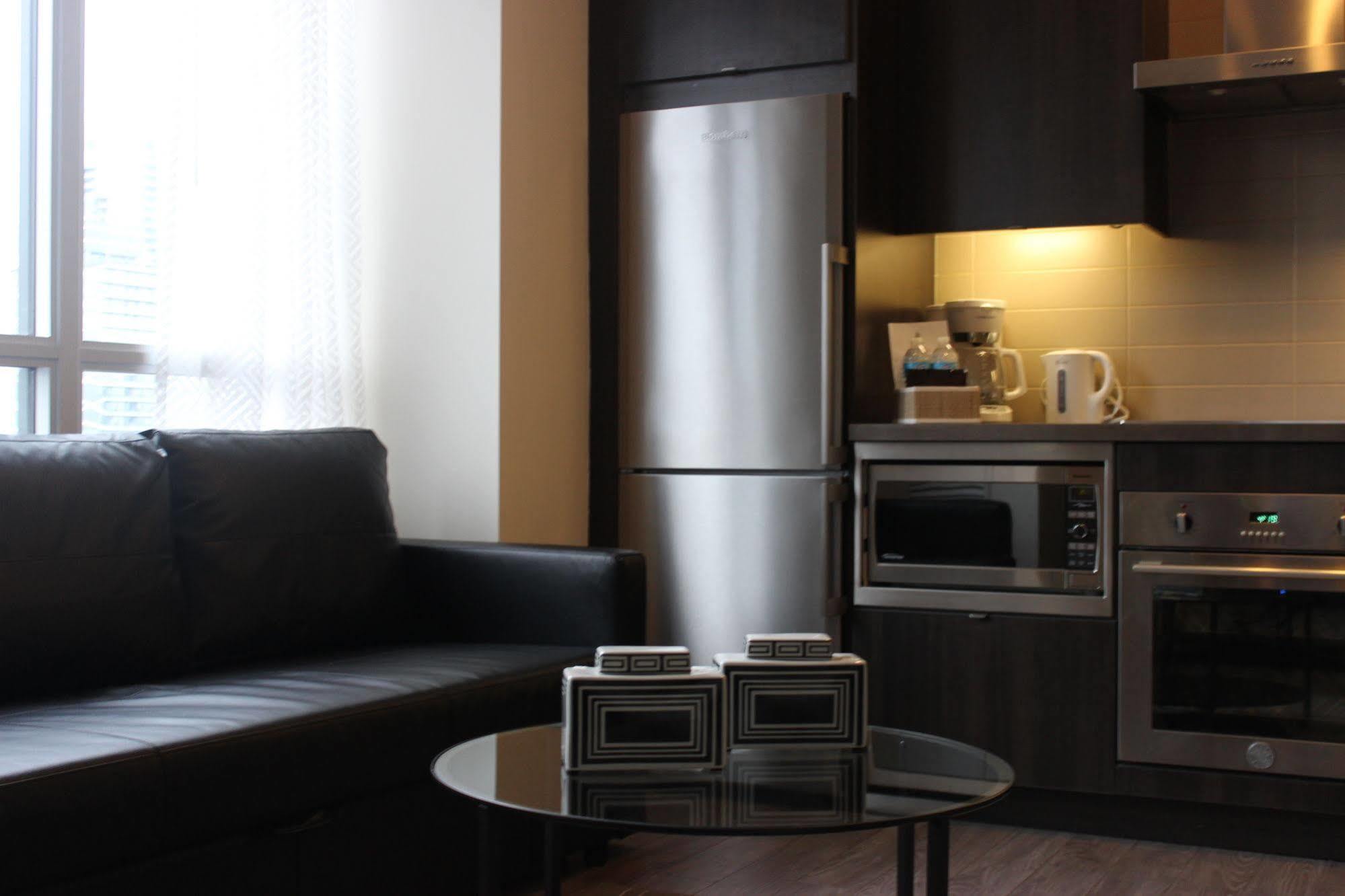 Atlas Suites - Cn Tower & Convention Centre 토론토 외부 사진